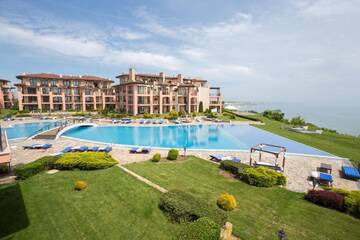 Фото номера Апартаменты с 2 спальнями Курортные отели Kaliakria Resort г. Топола 2